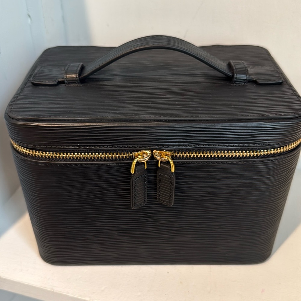 Cloth & Paper Contour Vanity Case with Strap - New